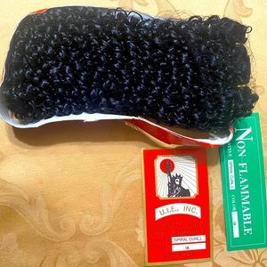 Spiral curl synthetic hair for weaving .